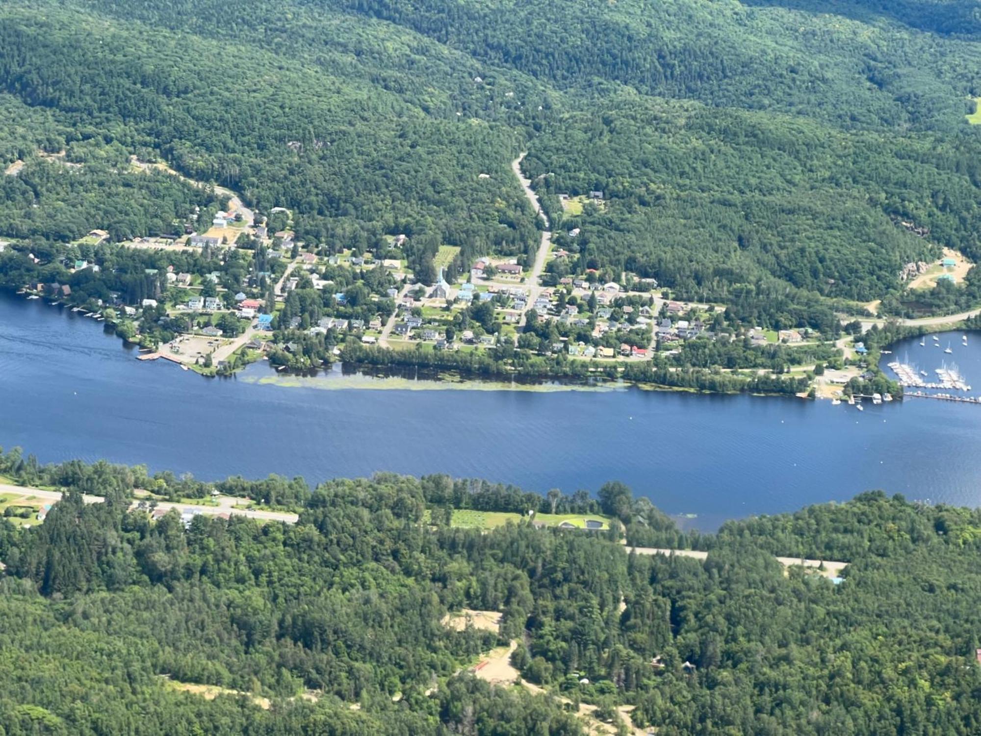 Le Petit Manoir Spa Et Vue Sur Riviere St Maurice Grandes Piles Екстериор снимка